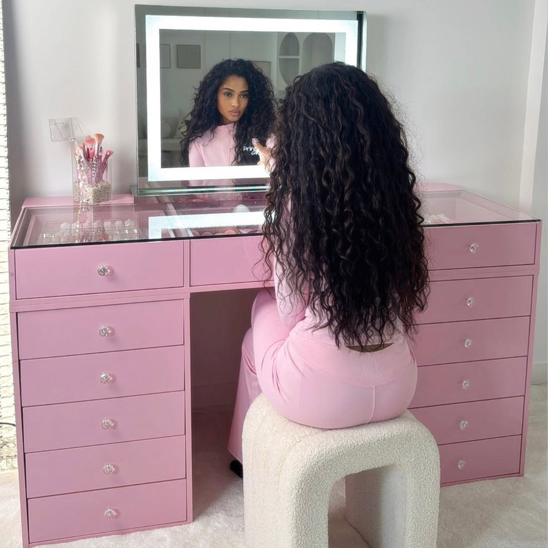 Vanity Rosa